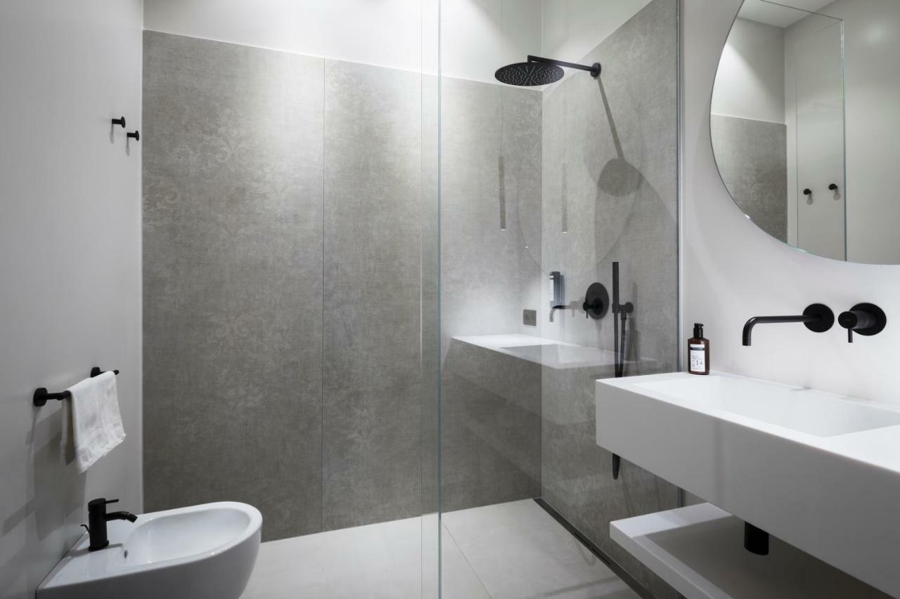 Single Room with Shower,704958136:JPEG