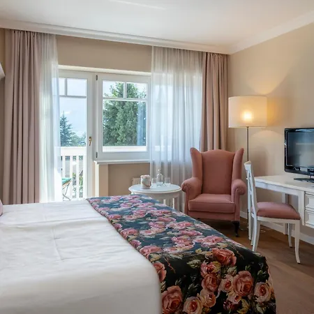 Hotel Pienzenau Am Schlosspark-2